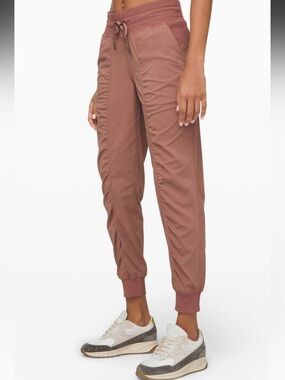 Lululemon Dance Studio Jogger
Spanish Oak Size 2 NWOT